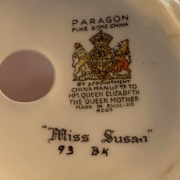 Vintage Paragon China Miss Susan figurine. c1950. Exc Shape No chips or cracks - Picture 13 of 13